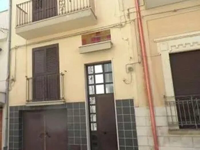 Casa con 5 locali in vendita in Comiso