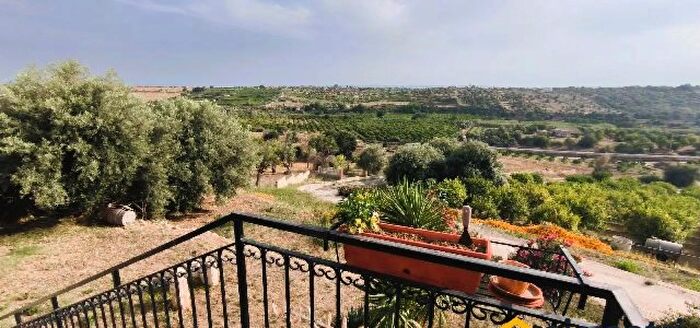 Casa con 5 locali in vendita in Strada Carancino Siracusa, Siracusa