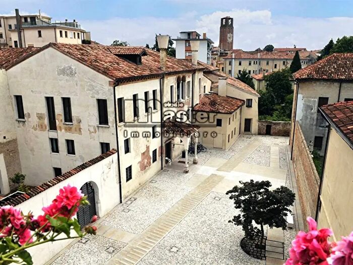 Appartamento con 5 locali in affitto in Via Pescheria, Treviso