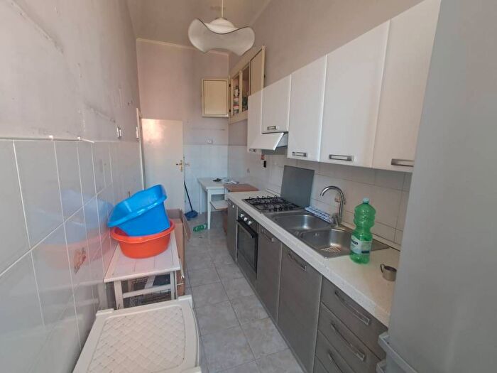 Appartamento bilocale in affitto in Via Casanova, Vasto, Napoli