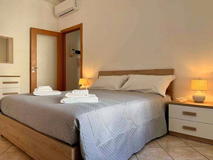 Appartamento bilocale in affitto in Via Magenta, Borghi, Como