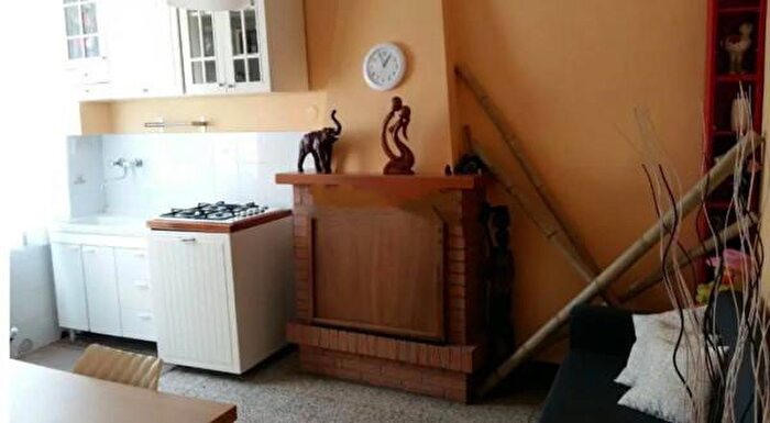 Casa con 6 locali in vendita in Via Tiranni, Cagli