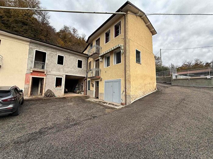 Casa con 8 locali in vendita in Via Belvedere, Cornedo Vicentino