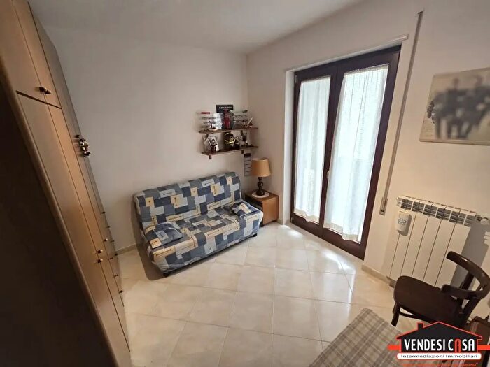 Appartamento quadrilocale in vendita in Via Amendola, Adelfia