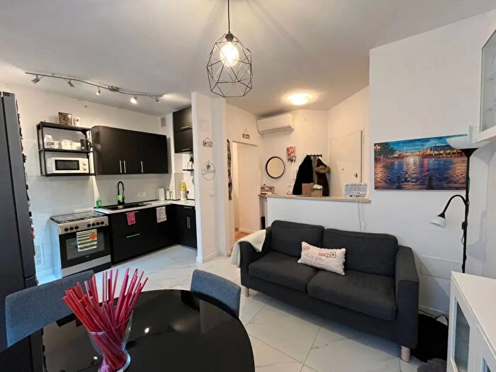 Appartamento quadrilocale in vendita in Viale XXIV Maggio, Gorizia