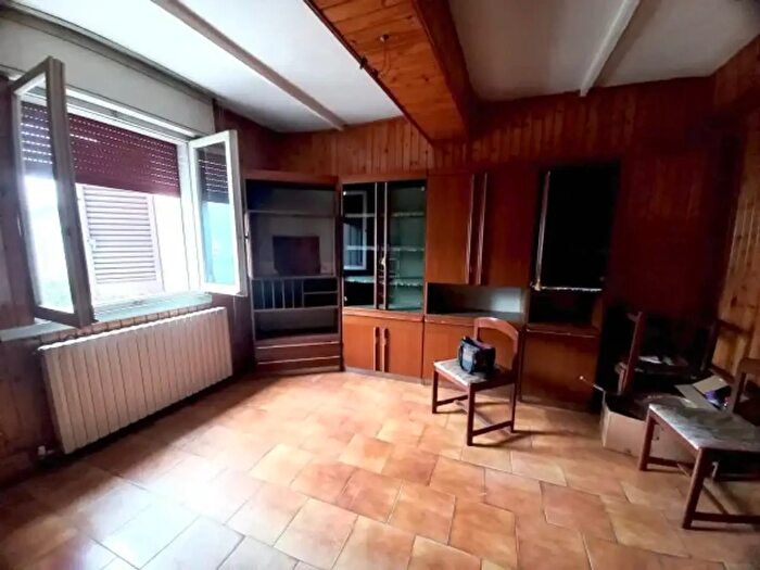 Casa con 5 locali in vendita in Guastalla