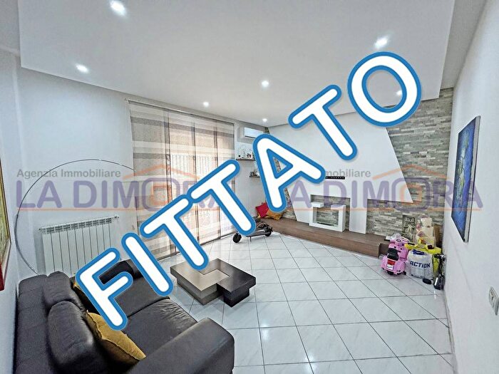 Appartamento quadrilocale in affitto in Via Michelangelo Buonarroti, Aversa