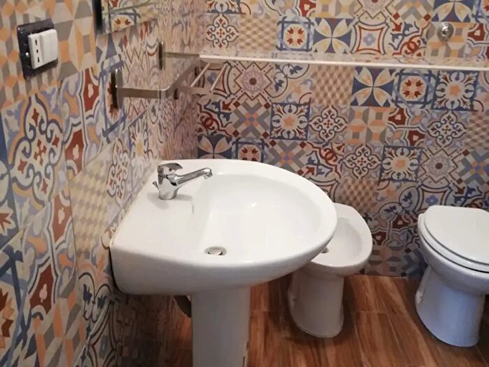 Appartamento monolocale in affitto in Via Trinchera, Napoli