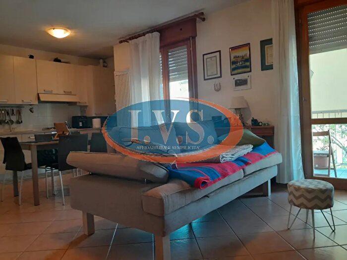 Appartamento trilocale in vendita in Piazza Don Angelo Berto, Cervarese Santa Croce