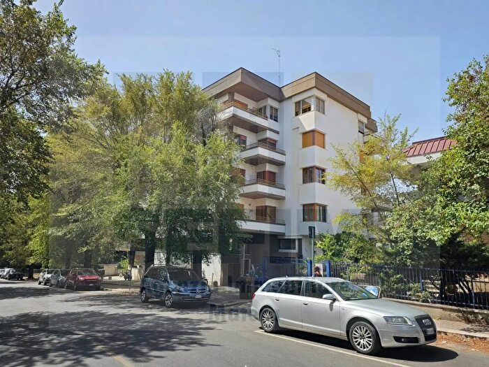 Appartamento con 5 locali in vendita in Via delle Nazioni Unite, Matera