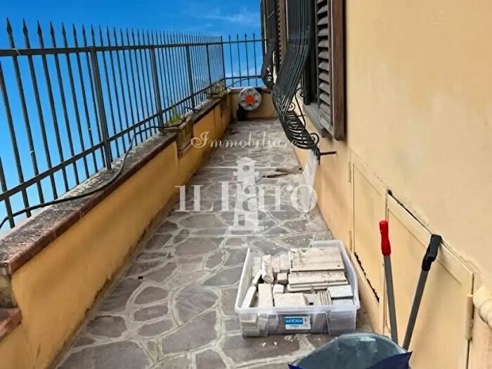 Casa quadrilocale in vendita in Piero Gobetti, Signa