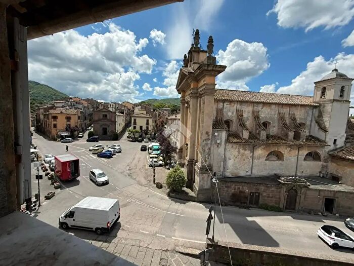 Appartamento monolocale in vendita in Piazza Castello, Viterbo