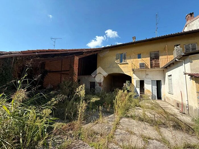 Casa trilocale in vendita in Via Montegrappa, Cassolnovo