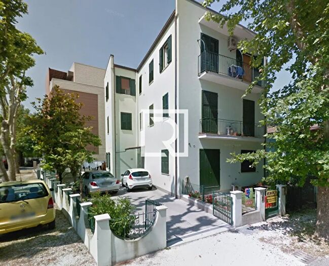 Appartamento quadrilocale in vendita in Via Fratelli Sintoni Cesenatico, Cesenatico