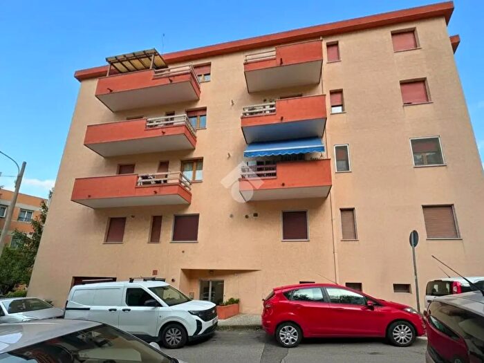Appartamento quadrilocale in vendita in Via Agugliano, Ancona