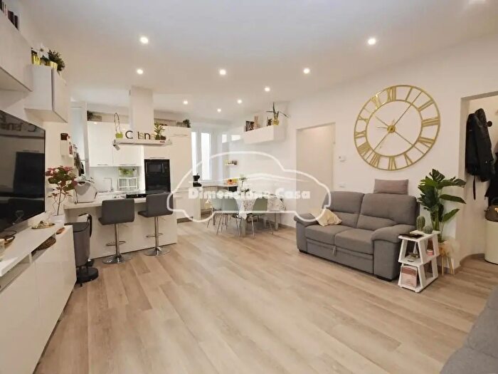 Appartamento con 5 locali in vendita in a del Carmine, Lucca