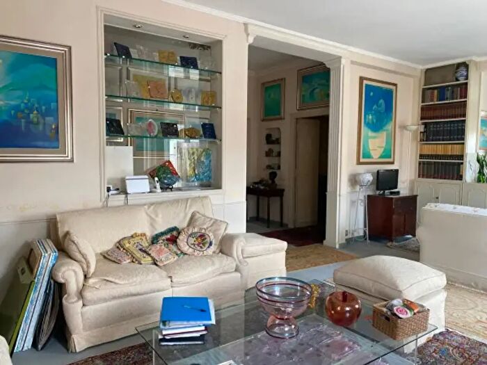 Appartamento quadrilocale in vendita in Via degli Orti della Farnesina, Roma