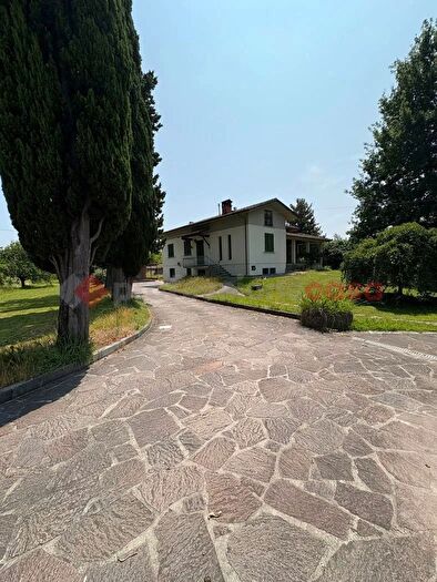 Casa con 5 locali in vendita in Via Sabatini, Massa E Cozzile