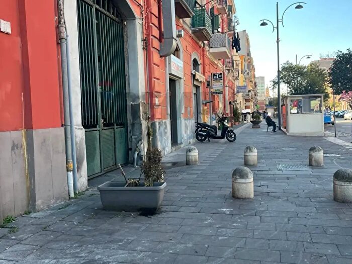 Appartamento bilocale in vendita in Viale Margherita a Ponticelli, Napoli
