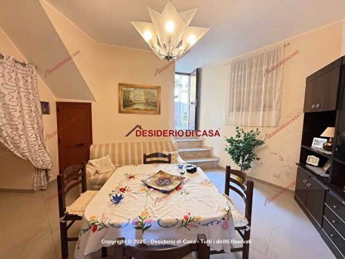 Appartamento quadrilocale in vendita in Via Castello, Pollina