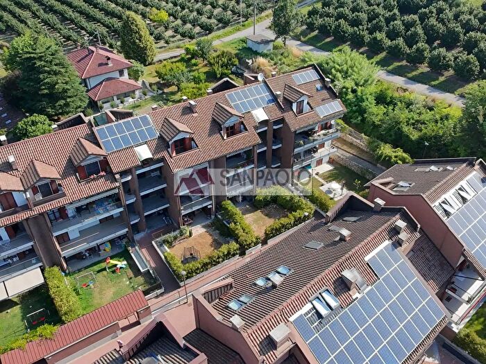 Appartamento trilocale in vendita in Strada Occhetti, Alba