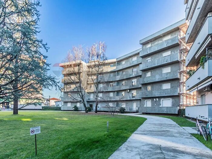 Appartamento bilocale in vendita in Via Milano, San Giorgio Su Legnano