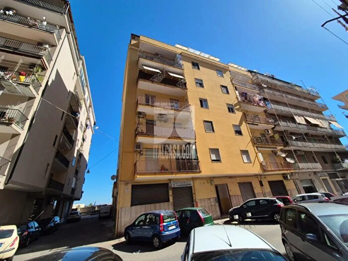 Appartamento trilocale in vendita in Via Tommaso Campanella, Crotone