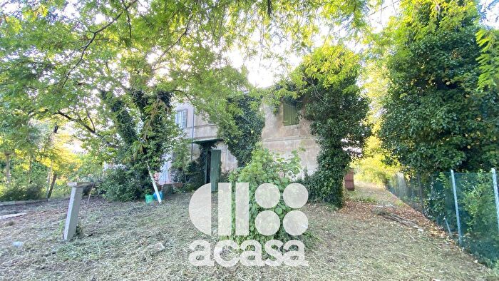 Casa con 15 locali in vendita in Ravenna