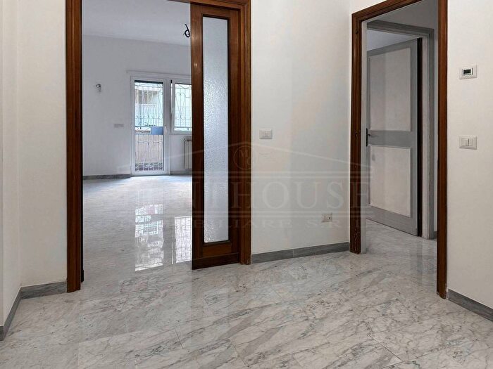 Appartamento con 5 locali in affitto in Via Jacopone da Todi, Talenti Monte Sacro, Roma