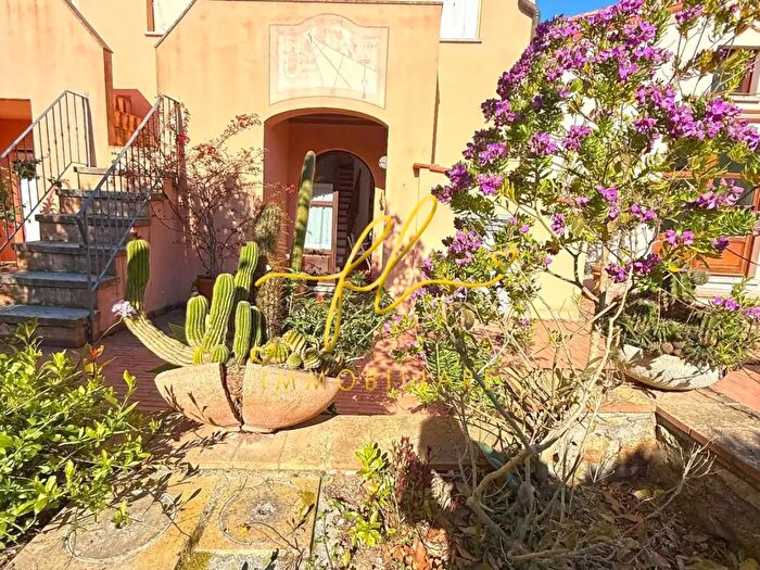 Casa quadrilocale in vendita in Marciana