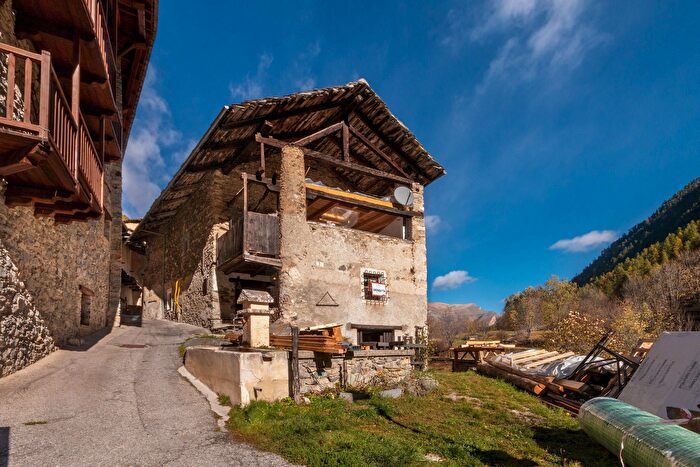 Appartamento trilocale in vendita in Borgo Chialvetta, Acceglio