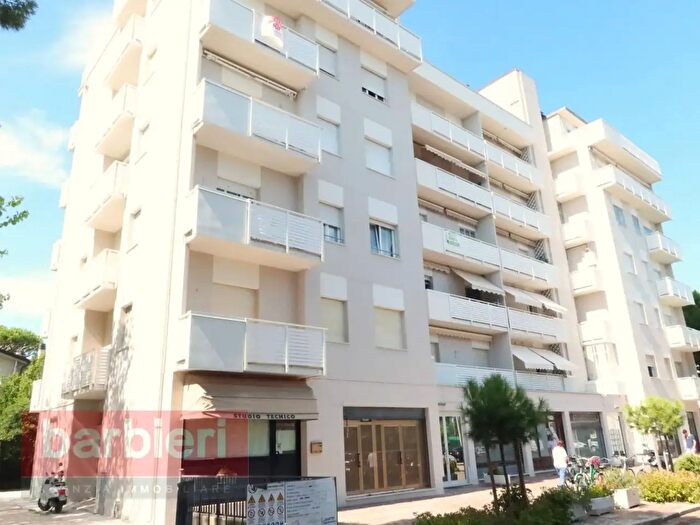 Appartamento trilocale in vendita in Viale Paisiello, Cervia