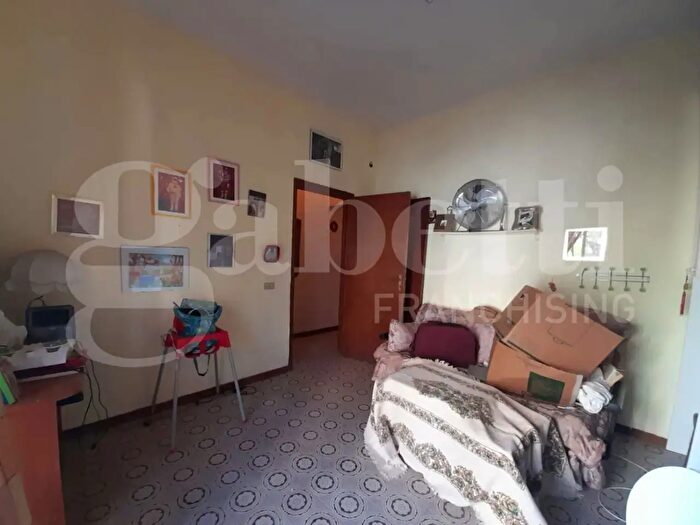 Appartamento quadrilocale in vendita in Via Carlentini, Siracusa