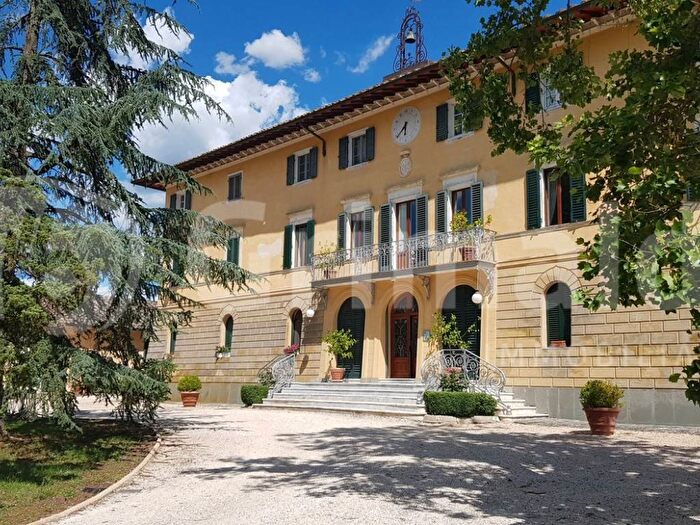 Appartamento con 5 locali in affitto in Via Chiantigiana, Scacciapensieri, Siena