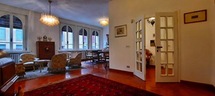 Appartamento con 5 locali in vendita in Via Naborre Campanini, Reggio Emilia