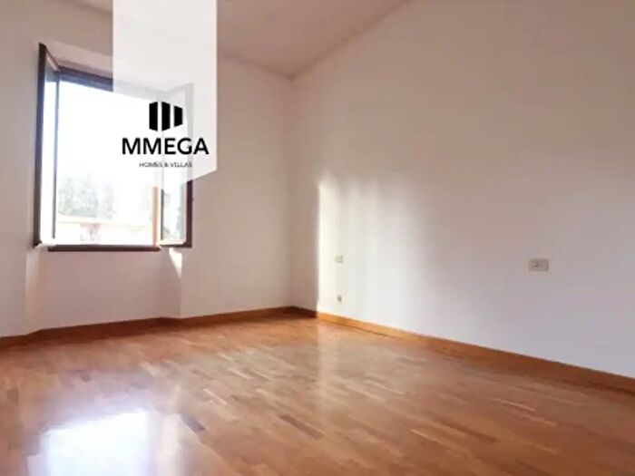 Appartamento quadrilocale in vendita in Via Arnolfo, Firenze