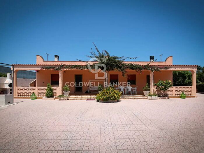 Casa con 5 locali in vendita in Via Gemelli, Brindisi