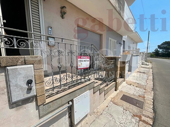 Casa in vendita in Via Nino Bixio, Spongano