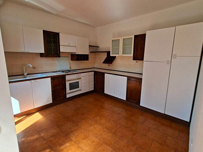 Appartamento trilocale in affitto in Lonate Ceppino