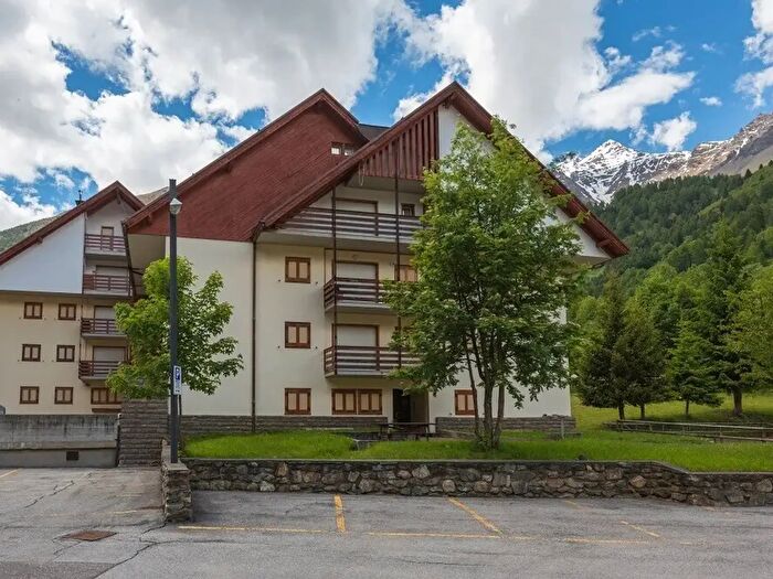 Appartamento quadrilocale in vendita in Via del Fontanino, Peio