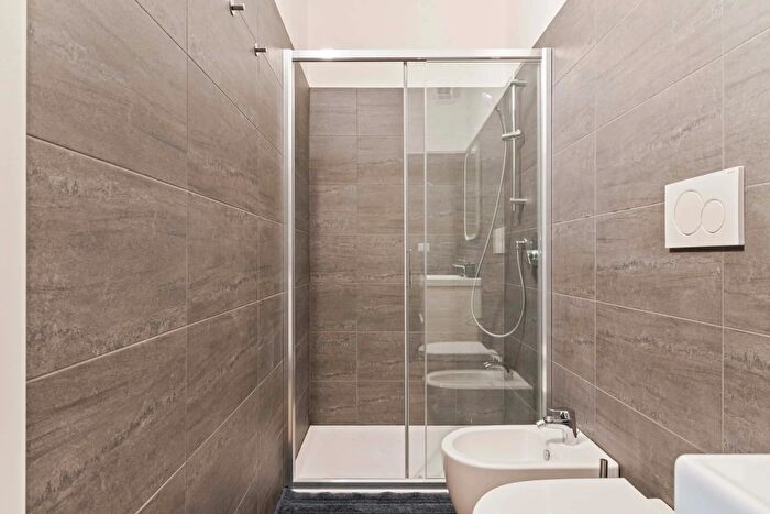 Appartamento monolocale in affitto in Via Luciano Manara, Milano