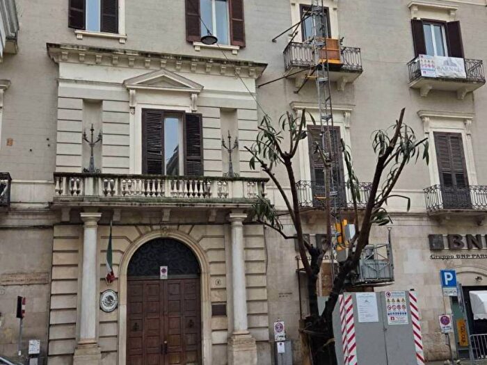 Appartamento quadrilocale in affitto in Largo Nitti Valentini, Murat, Bari