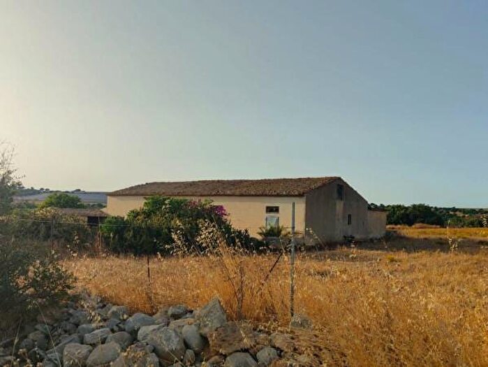 Casa con 6 locali in vendita in Contrada Gaddimeli, Ragusa
