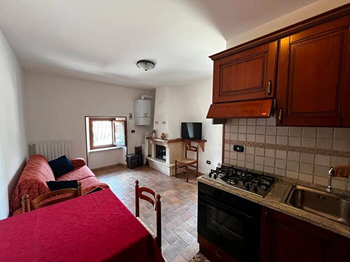 Appartamento bilocale in affitto in Via Sabatino di Bernardini, Rovere, Rocca di Mezzo