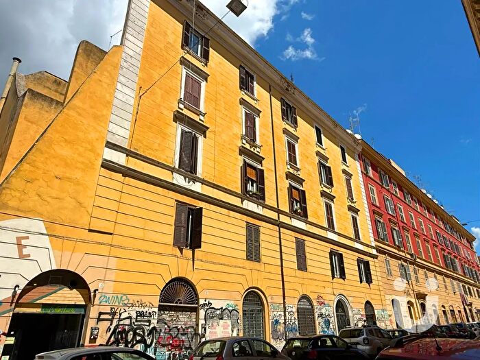 Appartamento bilocale in vendita in Via dei Sabelli, Roma