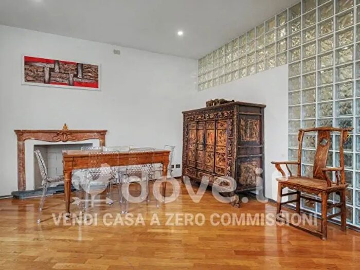 Appartamento trilocale in vendita in Vicolo Duomo Snc, Como