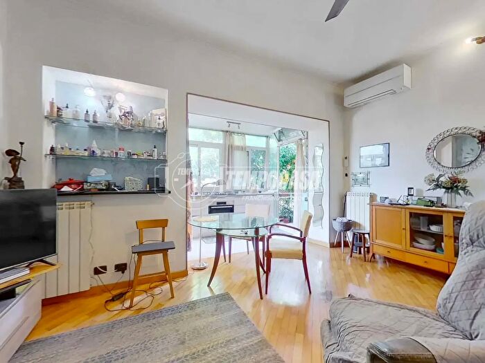 Appartamento trilocale in vendita in Via Giuseppe Missori, Roma