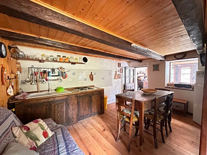 Appartamento trilocale in vendita in Rassa