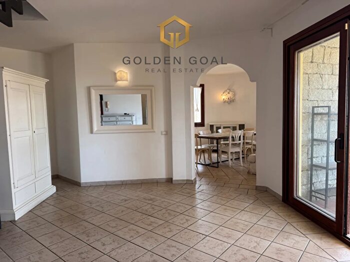 Appartamento trilocale in vendita in Viale Pietro Nenni, Loiri Porto San Paolo