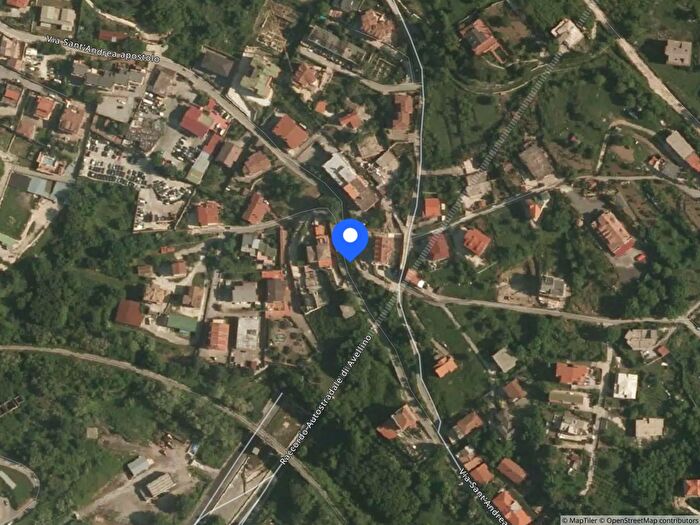 Appartamento con 11 locali in vendita in Via Sant Andrea Apostolo Solofra Av Italia, Solofra